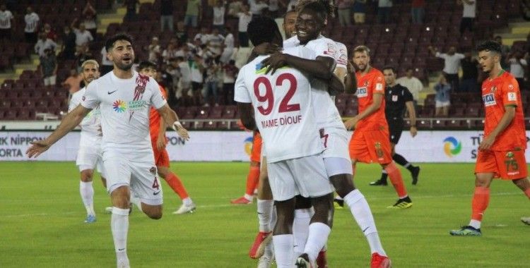 Süper Lig: A. Hatayspor: 3 - A. Alanyaspor: 0 (İlk yarı)