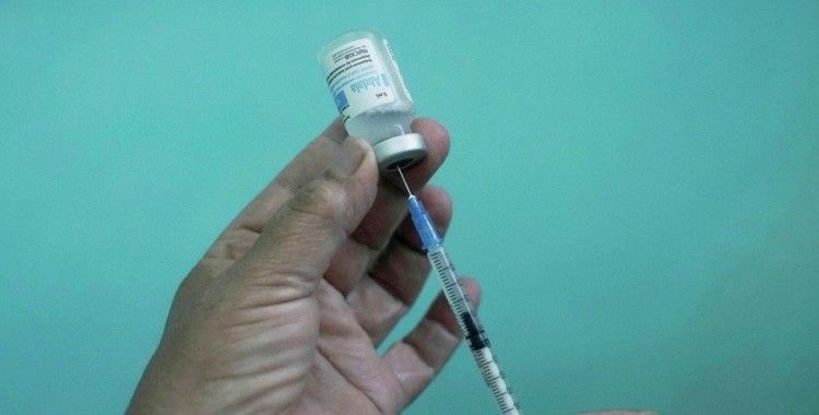 Koronavirüs nedeniyle bir doktor daha hayatını kaybetti