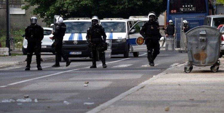 Karadağ'da taht töreni protestosu: 50 yaralı