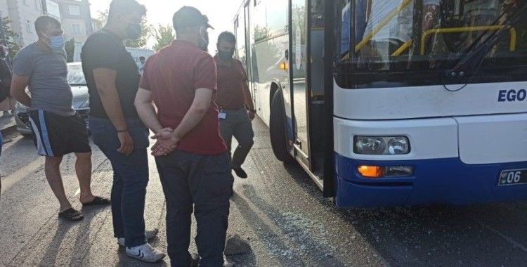 Otobüste bayılan yolcuyu hastaneye yetiştiren şoför silahlı saldırıya uğradı