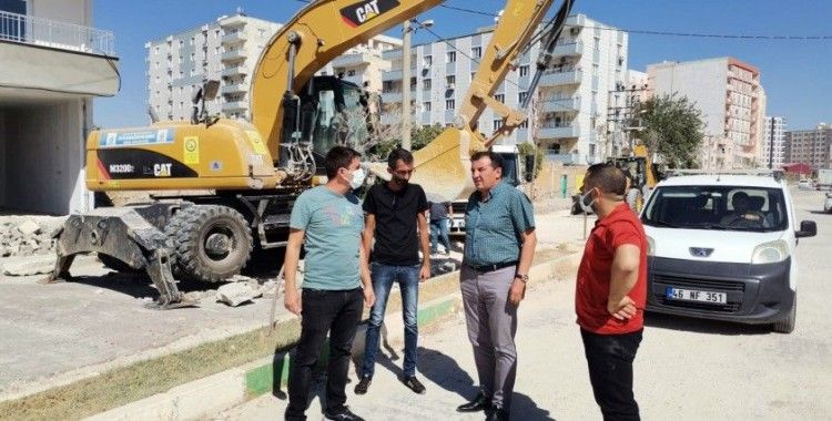 Kızıltepe Stadyum Caddesi'nde asfaltlama çalışmaları başladı