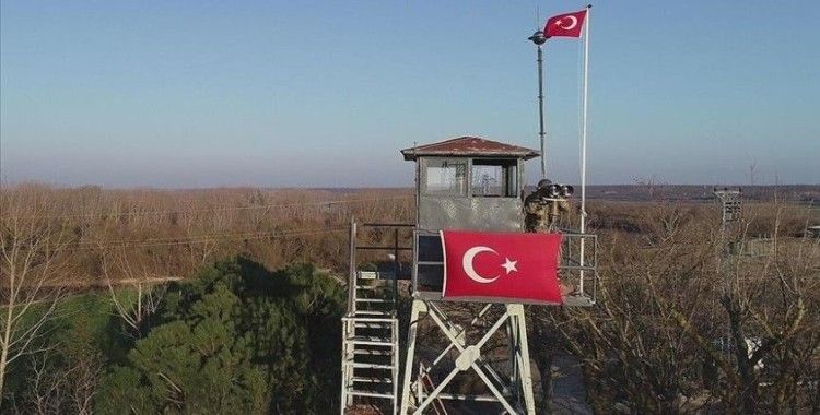 Türkiye'den yasa dışı yollarla Yunanistan'a geçmeye çalışan 2 terör örgütü mensubu yakalandı