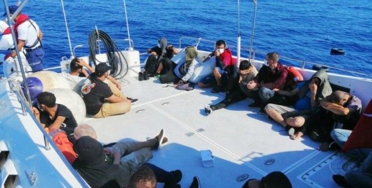 Marmaris'te 18 düzensiz göçmen kurtarıldı