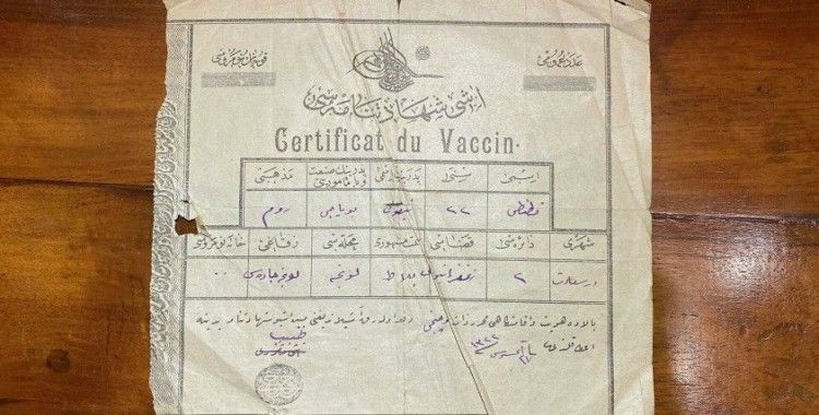 Kadıköy'de Osmanlı döneminden kalma aşı vesikası ortaya çıktı