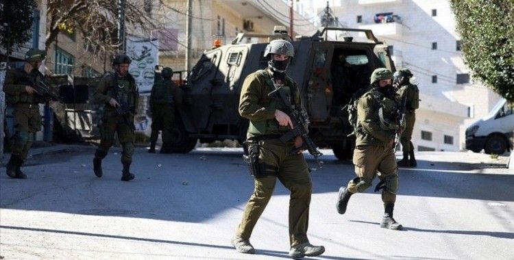 İsrail polisi Kudüs'te bir Filistinliyi ağır yaraladı