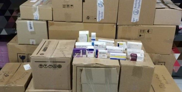 Antalya’da piyasa değeri 1 milyon 610 bin TL olan 7 bin 482 adet kaçak ilaç ele geçirildi