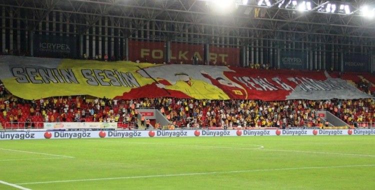 Süper Lig: Göztepe: 0 - Medipol Başakşehir: 1 (İlk yarı)
