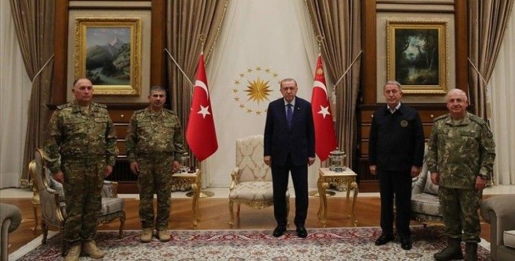 Cumhurbaşkanı Erdoğan, Azerbaycan Savunma Bakanı Hasanov ve Genelkurmay Başkanı Veliyev'i kabul etti