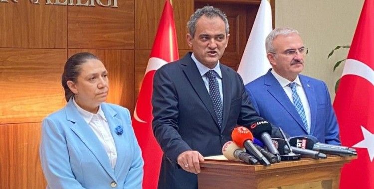 Milli Eğitim Bakanı Özer, eğitim değerlendirme toplantısı için Diyarbakır'da