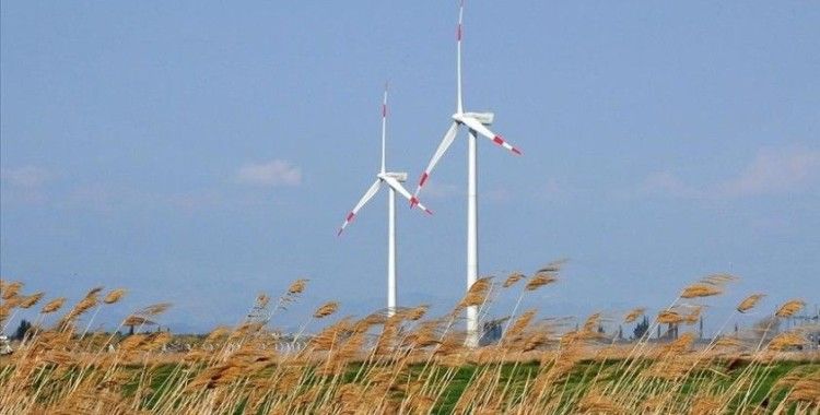 Rüzgar enerjisi proje gücü yıl sonunda 17 bin megavatı aşacak