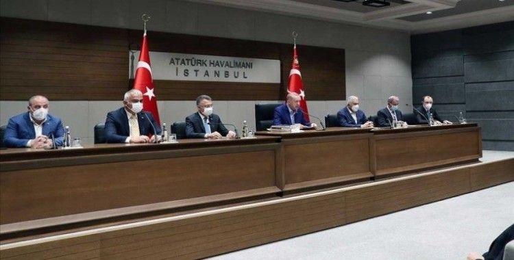 Erdoğan, ABD'ye hareketi öncesi Atatürk Havalimanı'nda basın toplantısı düzenledi