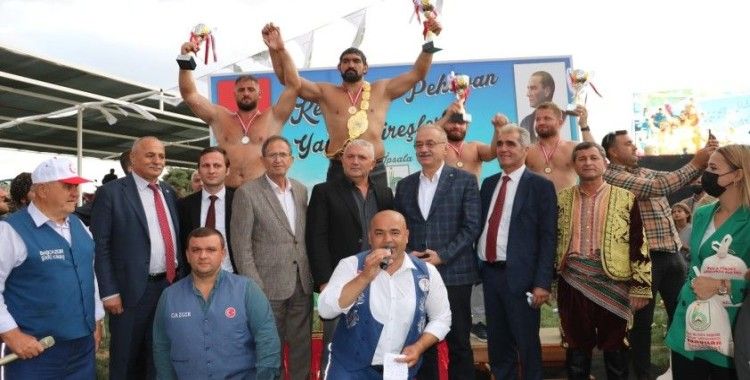 Kel Aliço Güreşleri'nde başpehlivan İsmail Koç oldu