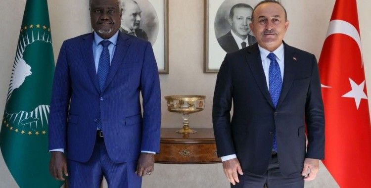 Afrika Birliği Komisyonu Başkanı Mahamat: “Açlıktan ölmek günümüzde skandaldır”