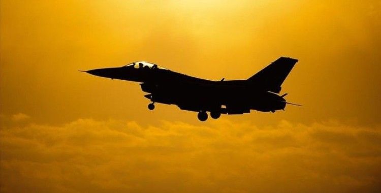 Tayvan: Çin'e ait 52 savaş uçağı hava savunma sahamıza girdi