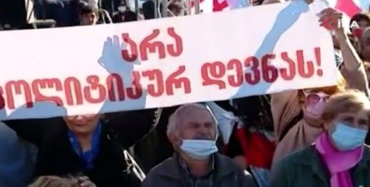Gürcistan'da gözaltındaki eski Cumhurbaşkanı Saakaşvili'ye destek gösterisi