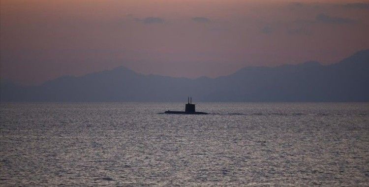 ABD denizaltısı Pasifik'te bilinmeyen bir cisme çarptı