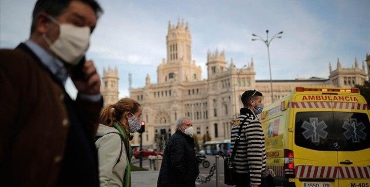 İspanya'da Kovid-19'da yeni vaka ve hasta sayısı en düşük seviyeye geriledi