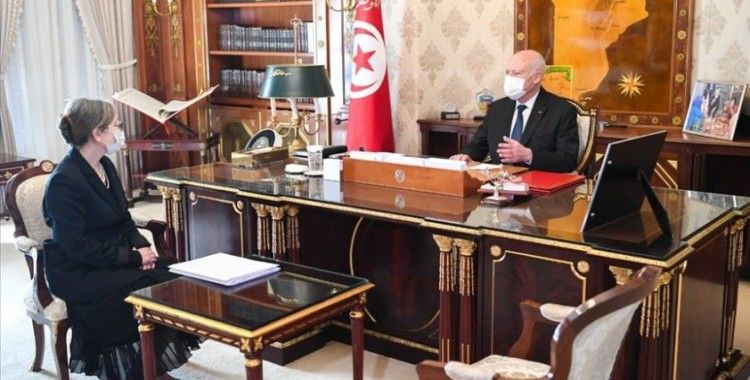 Tunus'ta yeni hükümet görevine başladı