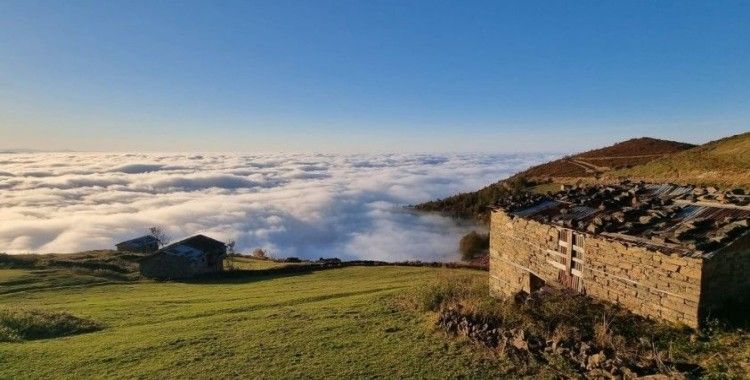 Trabzon’da yaylalardan bulut denizi manzaraları