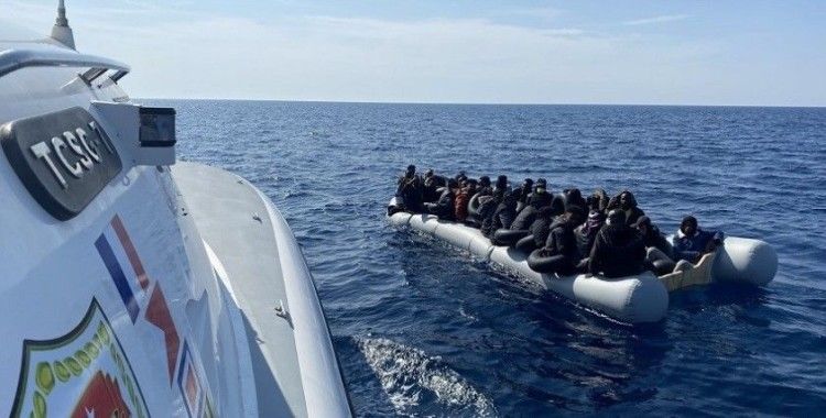 Yunan unsurlarınca geri itilen 100 düzensiz göçmen kurtarıldı