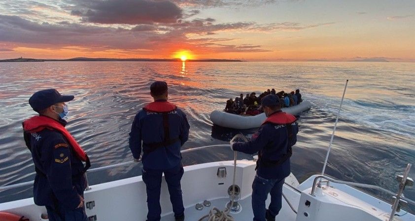 Διασώθηκαν 67 παράτυποι μετανάστες που απωθήθηκαν από ελληνικά στοιχεία