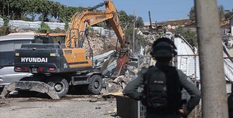 İsrail askerleri Batı Şeria'da Filistinlilere ait onlarca dükkanı yıktı