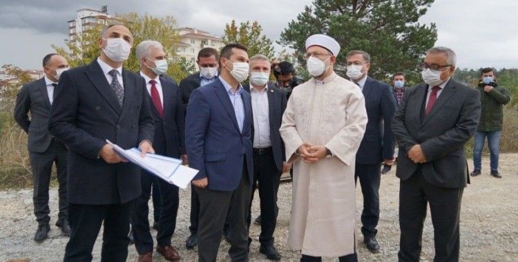 Diyanet İşleri Başkanı Erbaş, yapımı 7 yıldır devam eden camiyi inceledi
