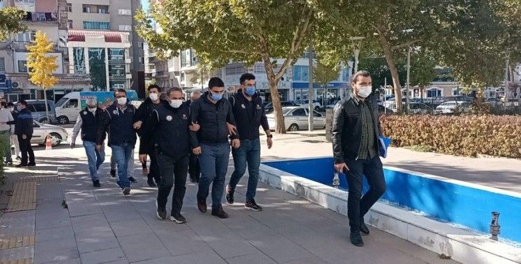 Kırşehir’de FETÖ/PDY operasyonu: 3 gözaltı