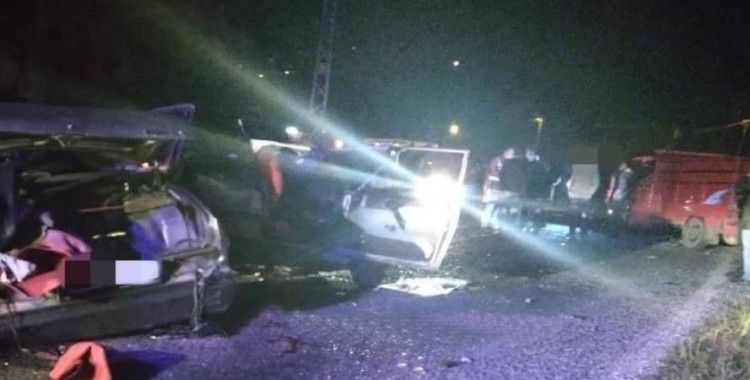 Giresun’da kamyonet ile otomobil çarpıştı: 1 ölü, 5 yaralı