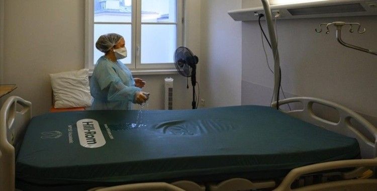 Fransa'da personel eksikliği nedeniyle hastanelerde yatakların en az yüzde 20'si kaldırıldı