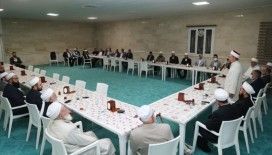 Diyanet İşleri Başkanı Erbaş, Şanlıurfa'da kanaat önderleri ile bir araya geldi