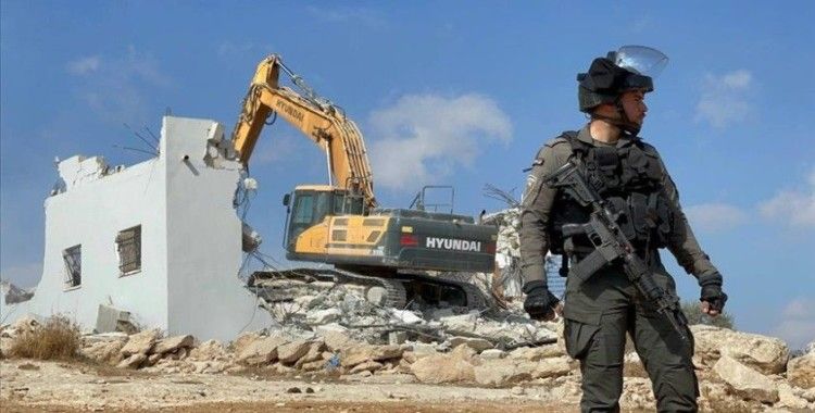 İsrail güçleri Kudüs'te Filistinlilere ait 3 yapıyı yıktı