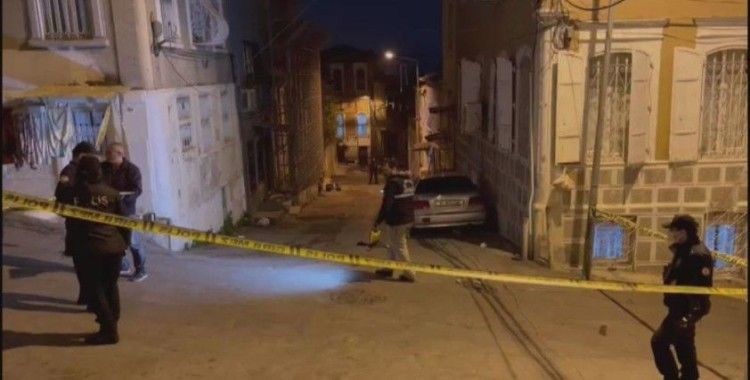 İzmir'de 6 kişinin yaralandığı yol verme kavgasıyla ilgili 2 şüpheli yakalandı