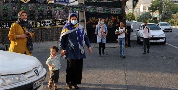 İran'da son 24 saatte Kovid-19 nedeniyle 100 kişi hayatını kaybetti
