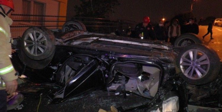 Pendik’te otomobil 50 metreden uçtu, anne ve kızı yaralandı