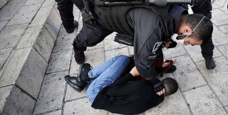 İsrail, 2021'de 1149 Filistinli çocuğu gözaltına aldı