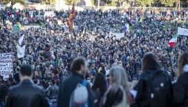 İtalya'da binlerce kişi Yeşil Geçiş sertifikasını protesto etti