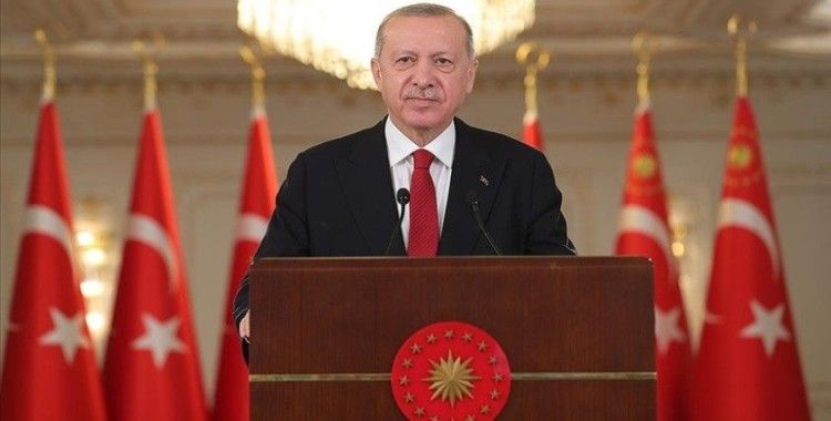 Cumhurbaşkanı Erdoğan 'Türkiye'de Eğitimin 20 Yılı: 2000-2019' kitabına takdim yazısı yazdı