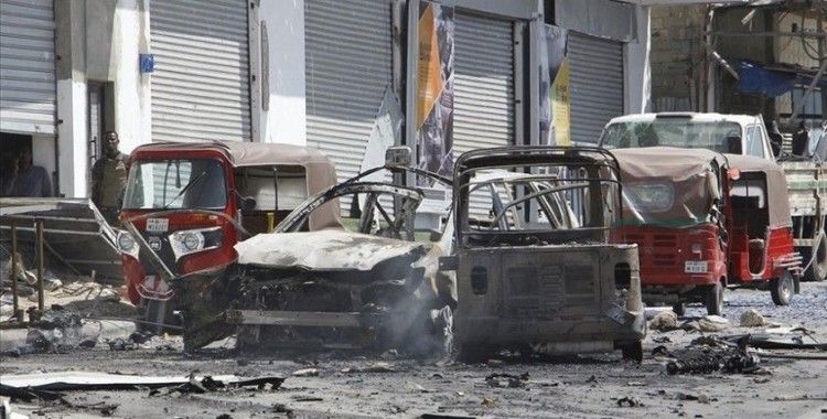 Somali'de bombalı saldırıda en az 8 kişi öldü