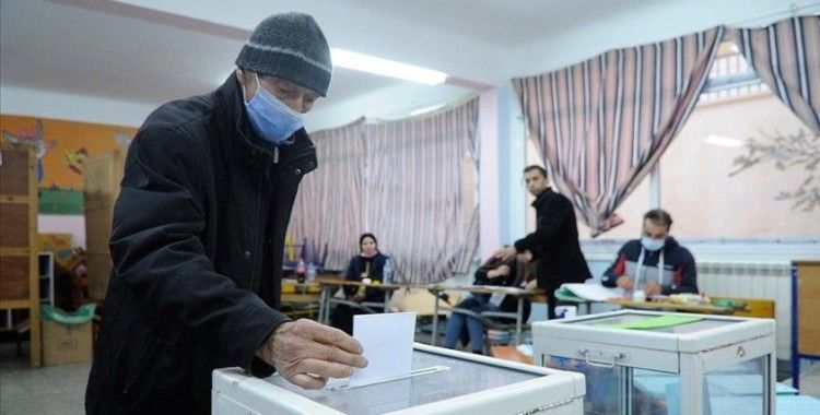 Cezayir’de erken yerel seçimler için oy verme işlemi tamamlandı