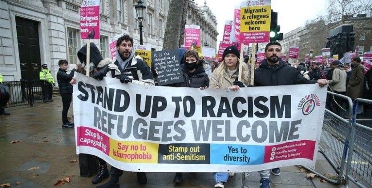 İngiliz hükümetinin göçmen politikası Londra'da protesto edildi