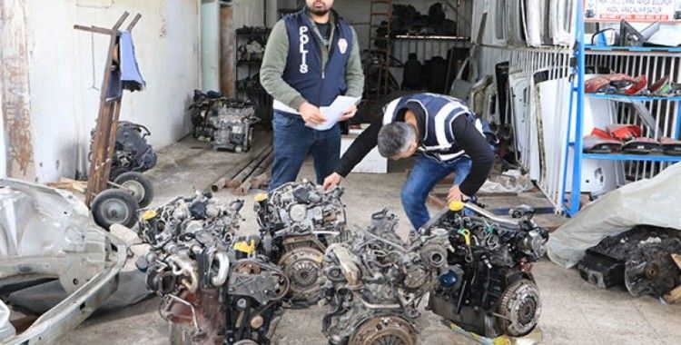 Şanlıurfa'da çalıntı araçları parçalayıp satan 10 kişiye gözaltı