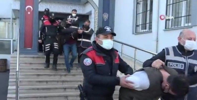 Bursa merkezli 2 ilde yapılan fuhuş operasyonunda 10 kişi tutuklandı