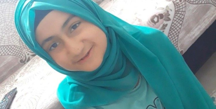 Babası tarafından öldürülen 12 yaşındaki Hazal toprağa verildi