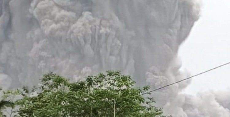 Endonezya’daki yanardağ yeniden faaliyete geçti, can kaybı 22’ye yükseldi