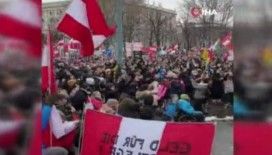 Avusturya'da Covid-19 kısıtlamalarına karşı protestolar devam ediyor