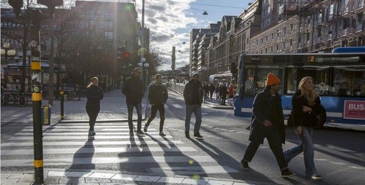 Norveç'te Kovid-19 vaka artışı nedeniyle yeni tedbirler hayata geçiriliyor