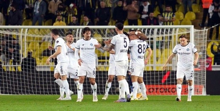 Spor Toto Süper Lig: Fenerbahçe: 1 - Adana Demirspor: 1 (İlk yarı)