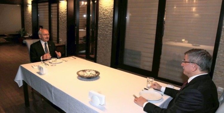 CHP lideri Kılıçdaroğlu, Gelecek Partisi Genel Başkanı Davutoğlu ile bir araya geldi