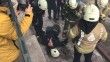 Beyoğlu'nda yanan metruk bina çöktü, itfaiye stajyeri yaralandı
